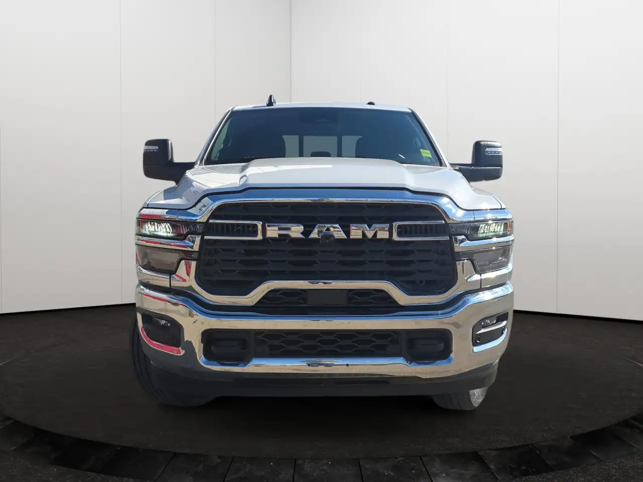 RAM 3500 снимка RAM 3500
