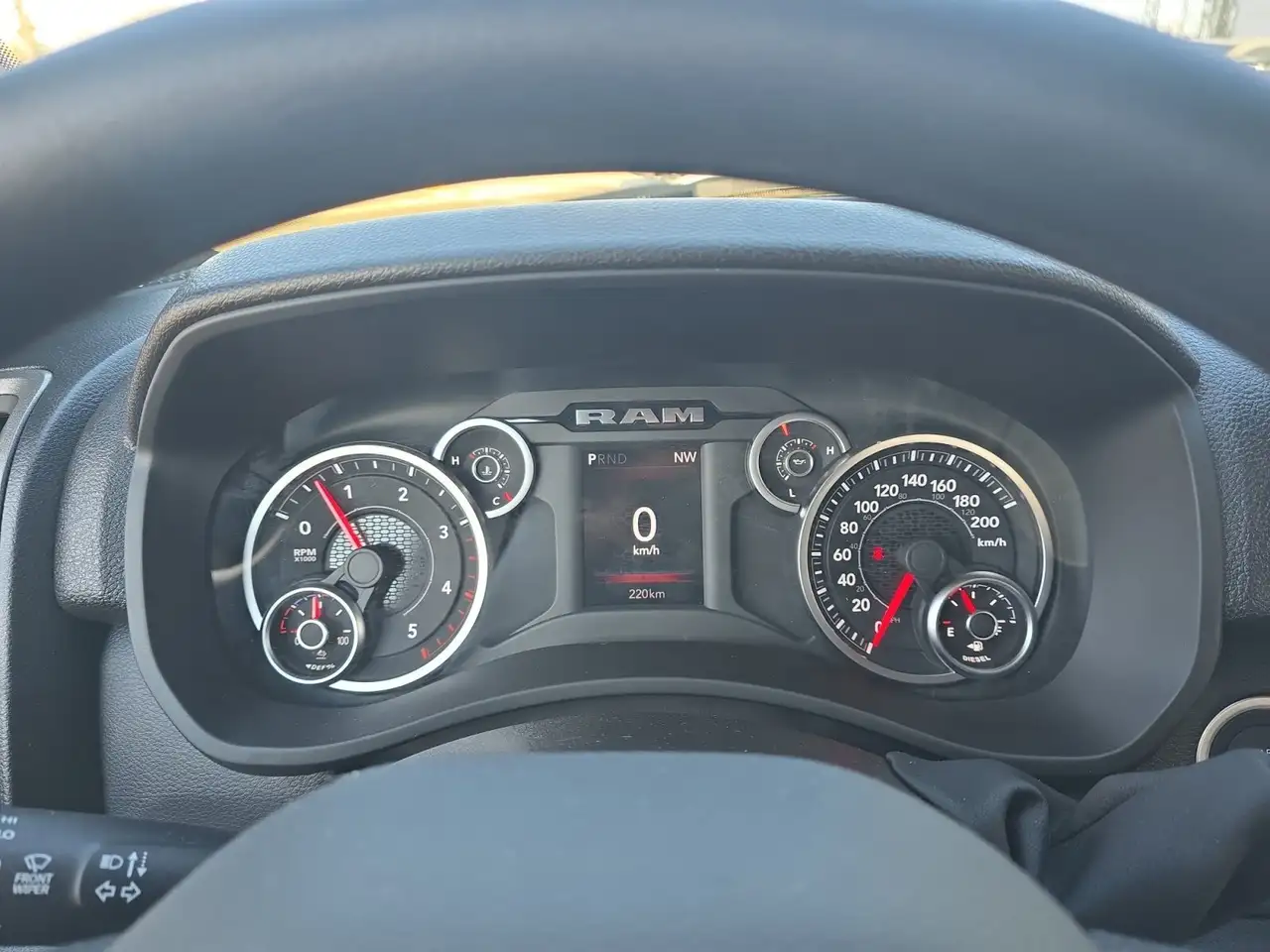 RAM 3500 снимка RAM 3500