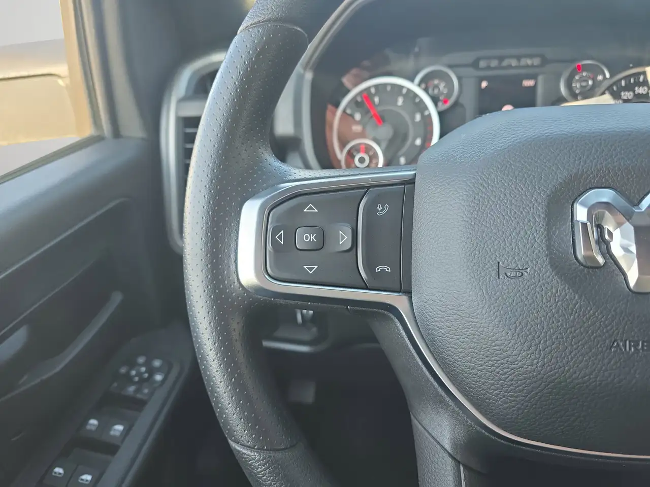 RAM 3500 снимка RAM 3500