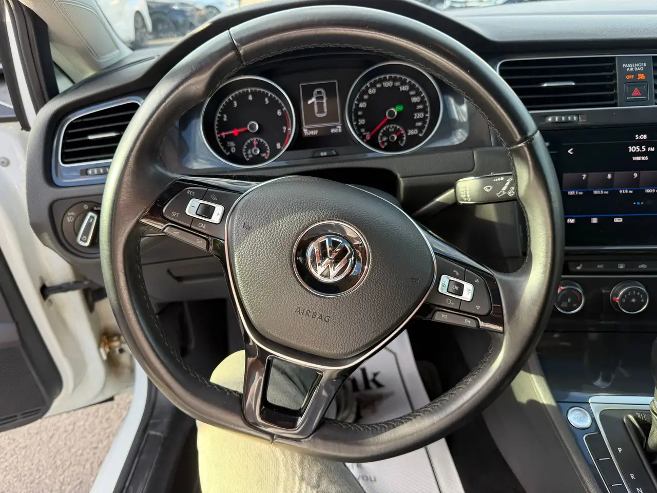 Volkswagen Golf photo Volkswagen Golf