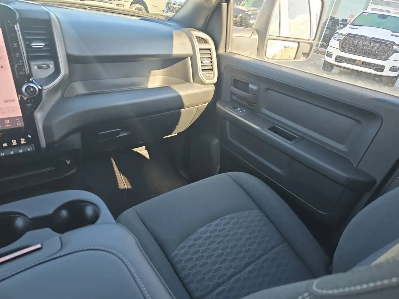 RAM 3500 снимка RAM 3500