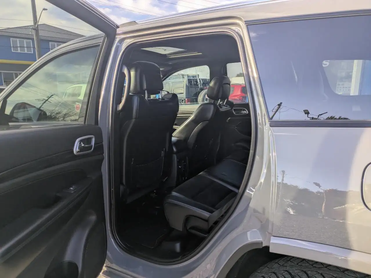 Jeep Grand Cherokee снимка Jeep Grand Cherokee