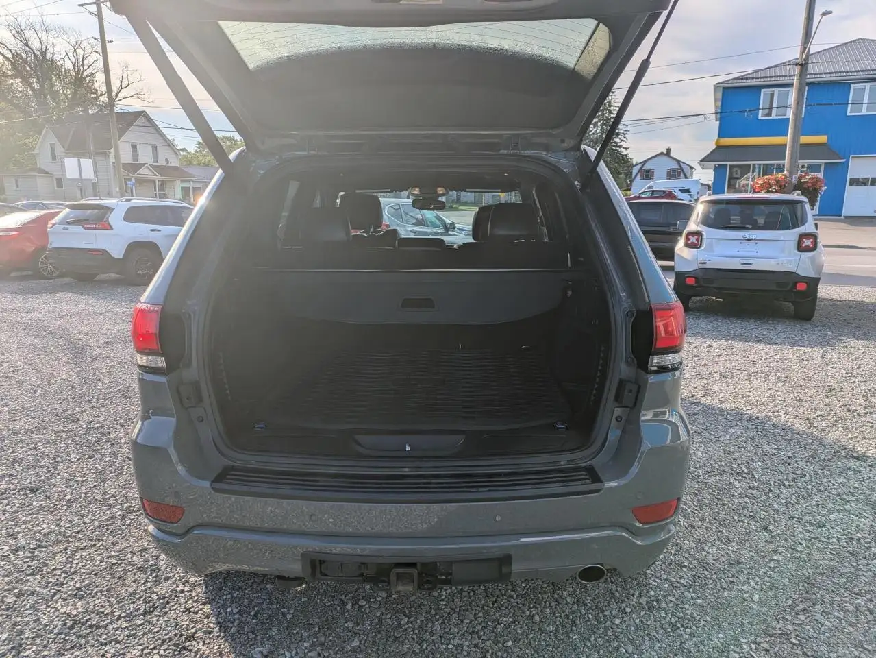 Jeep Grand Cherokee снимка Jeep Grand Cherokee