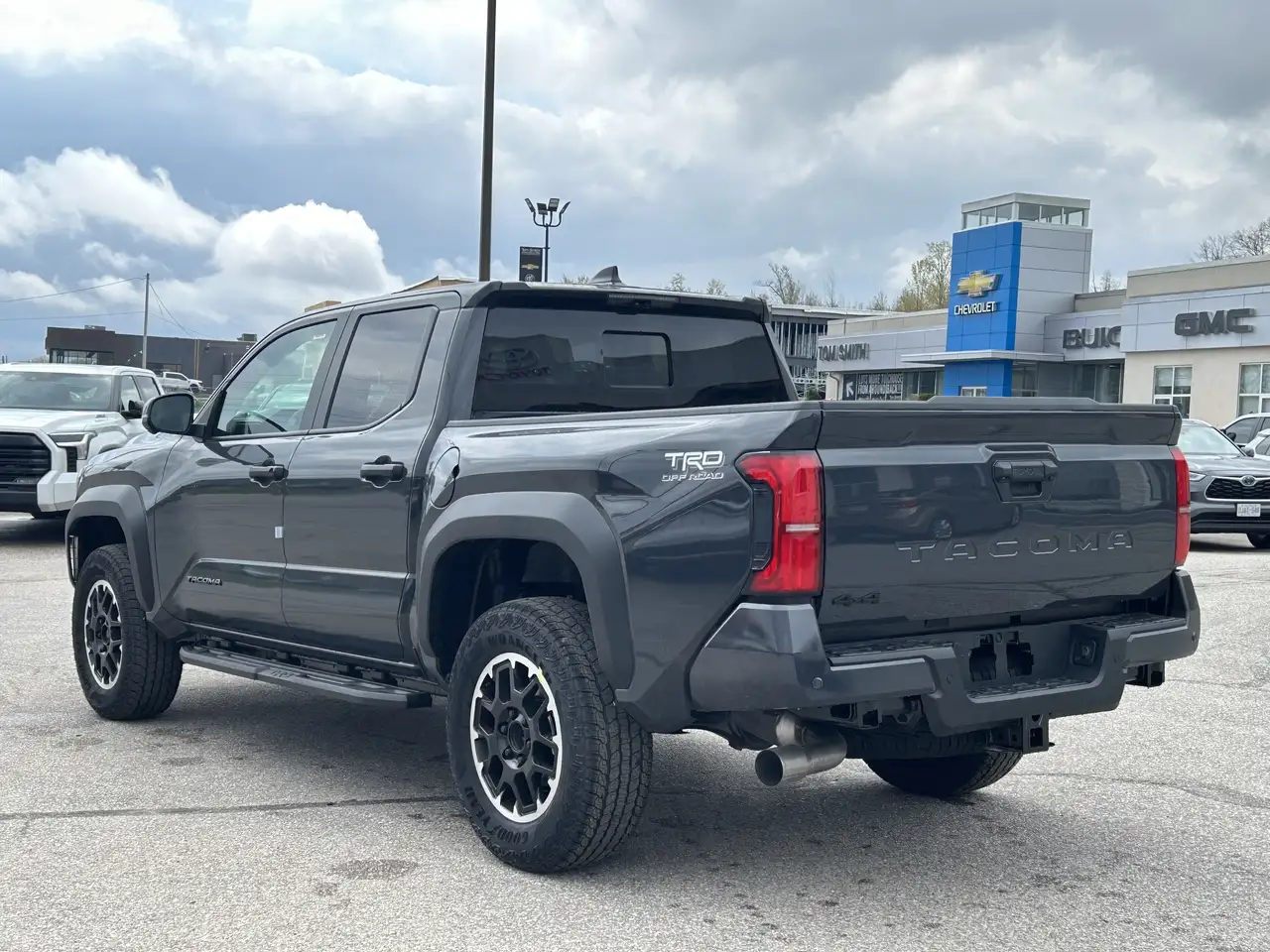 Toyota Tacoma снимка Toyota Tacoma