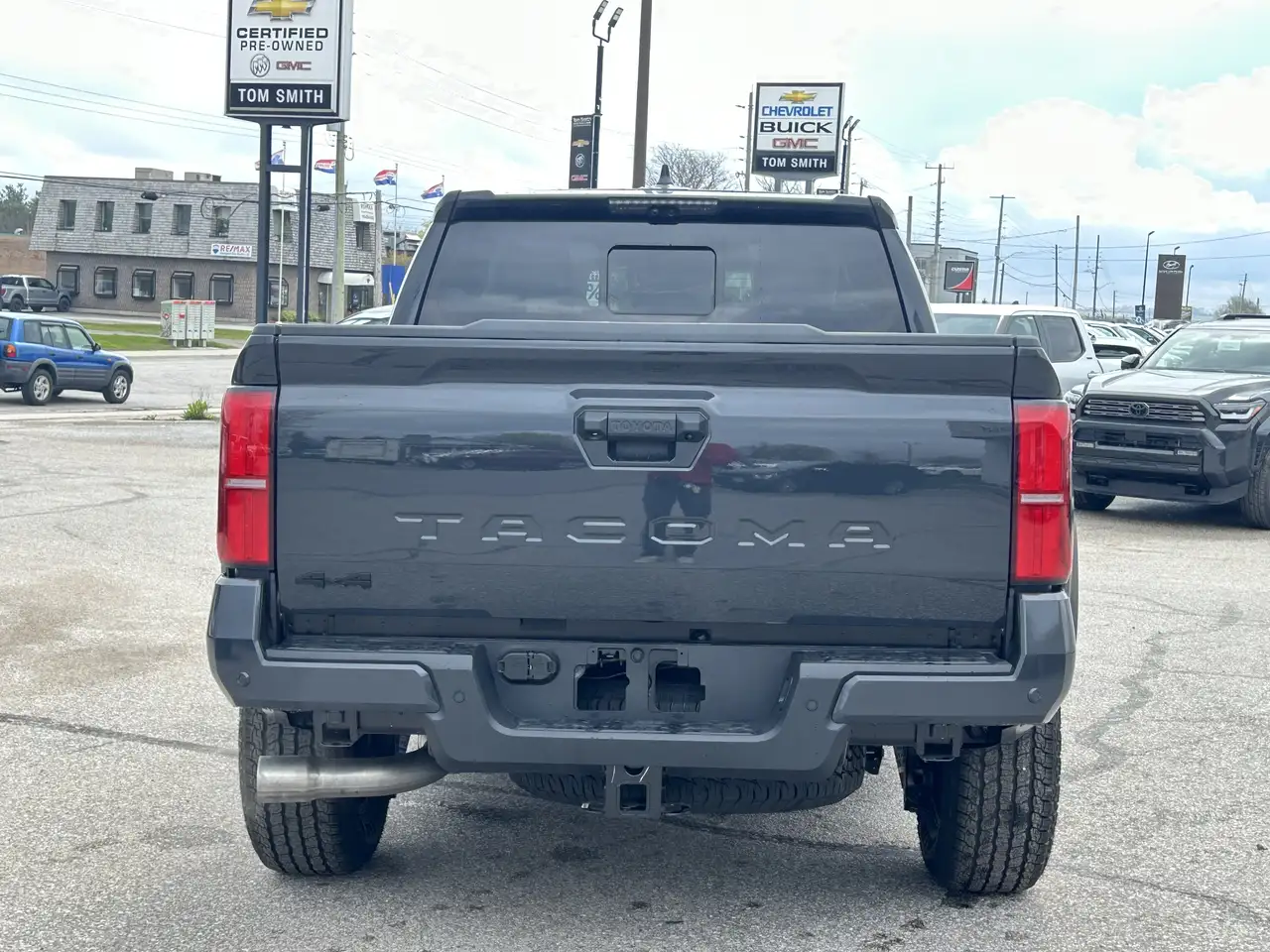 Toyota Tacoma снимка Toyota Tacoma