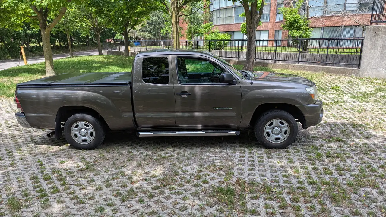 Toyota Tacoma снимка Toyota Tacoma