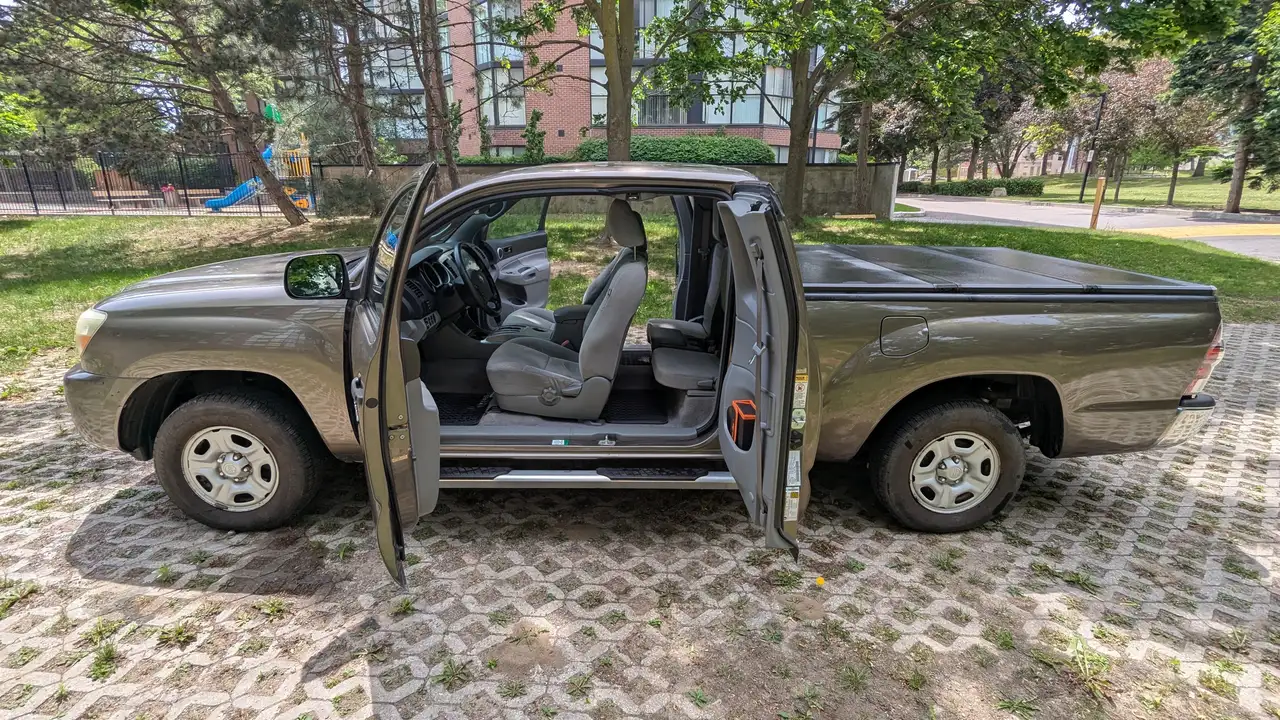 Toyota Tacoma снимка Toyota Tacoma
