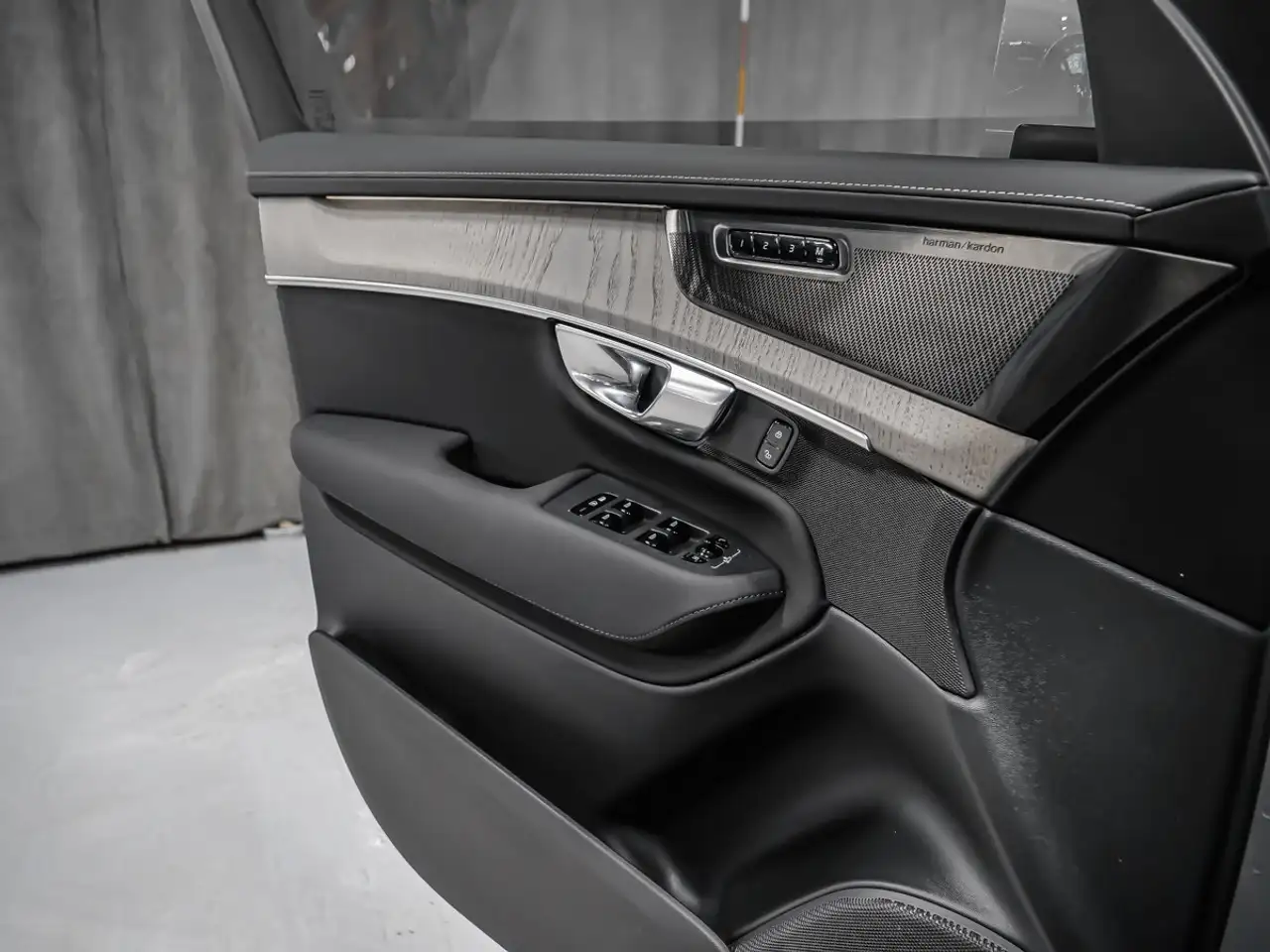 Volvo XC90 photo Volvo XC90