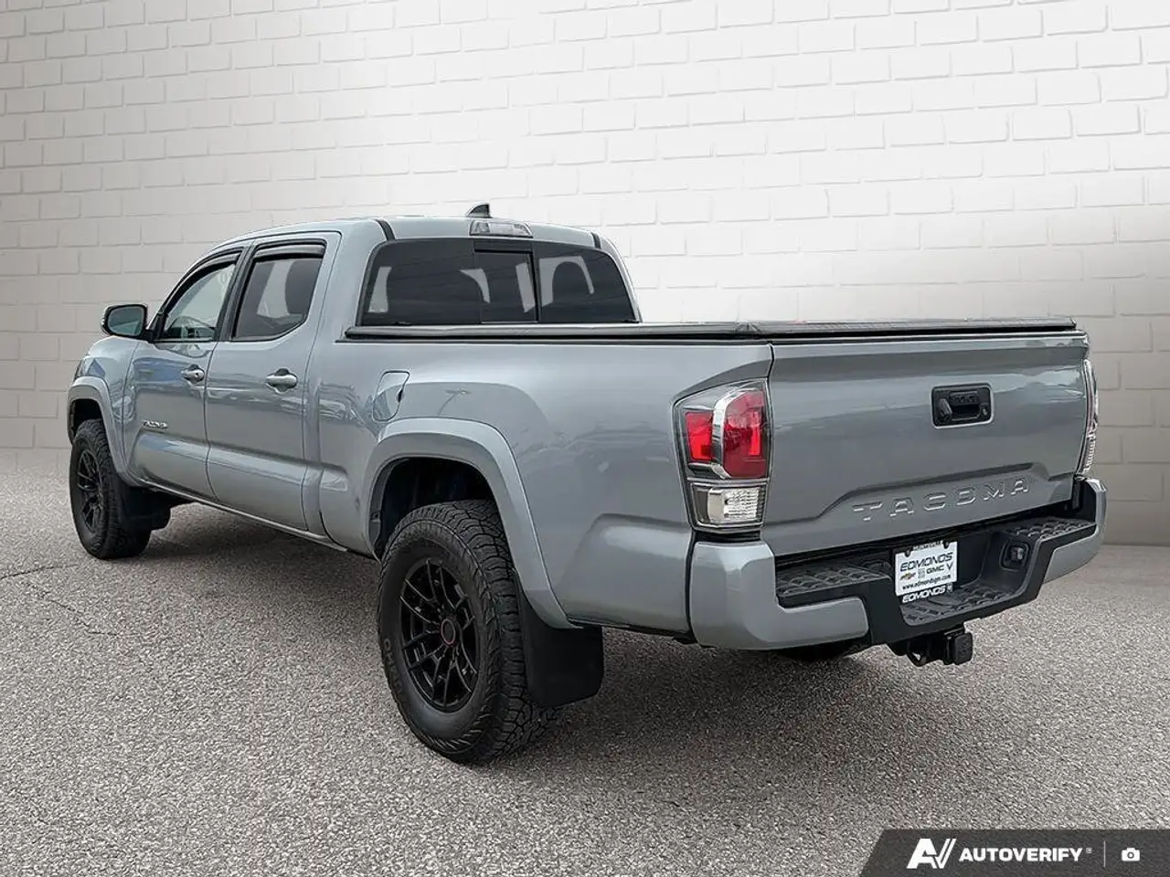 Toyota Tacoma снимка Toyota Tacoma