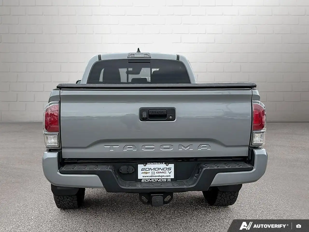 Toyota Tacoma снимка Toyota Tacoma