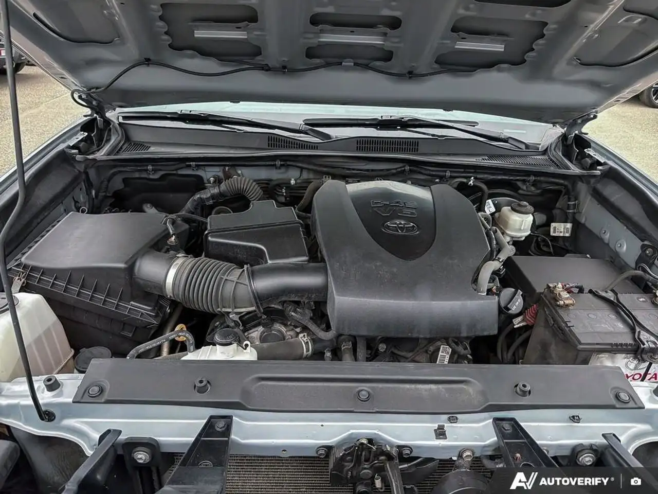 Toyota Tacoma снимка Toyota Tacoma