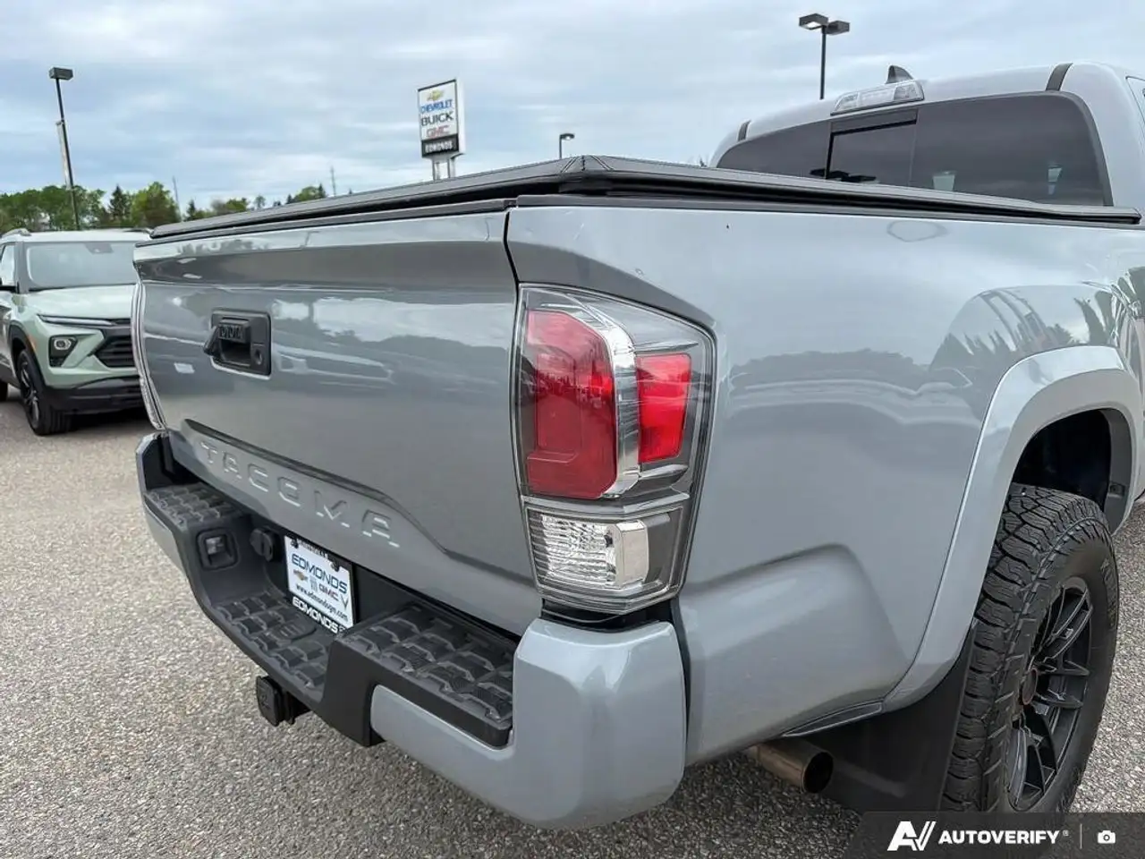 Toyota Tacoma снимка Toyota Tacoma