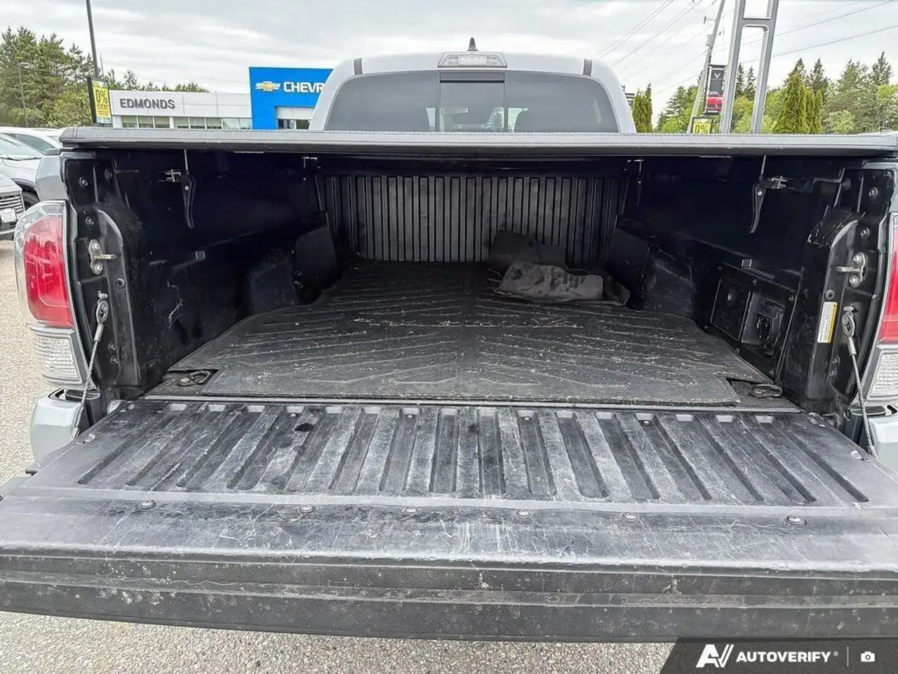 Toyota Tacoma снимка Toyota Tacoma