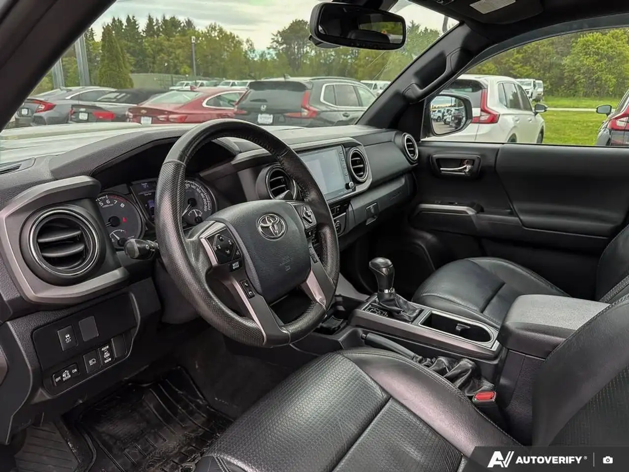 Toyota Tacoma снимка Toyota Tacoma