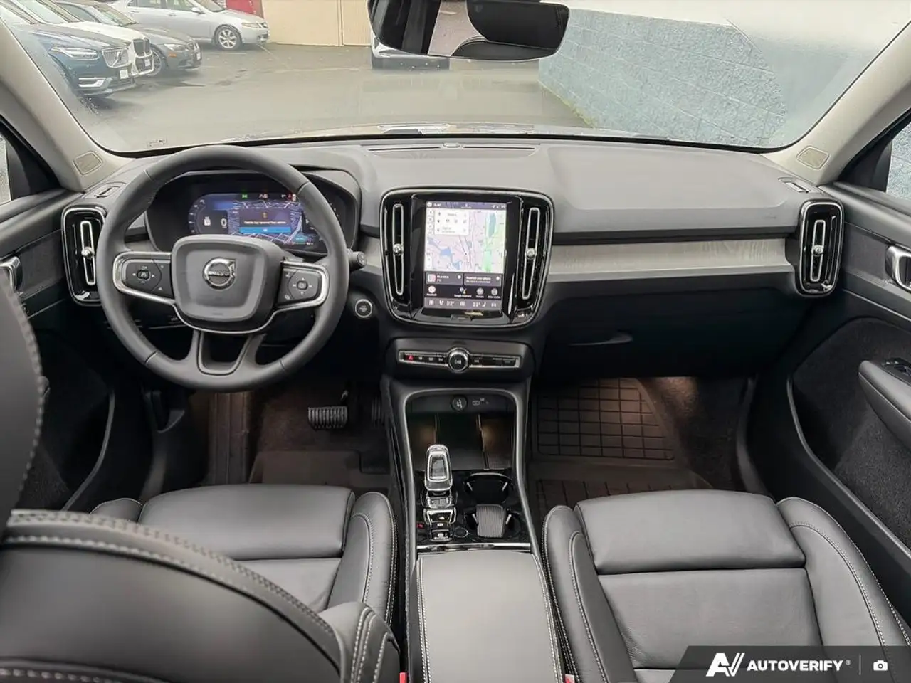 Volvo XC40 снимка Volvo XC40