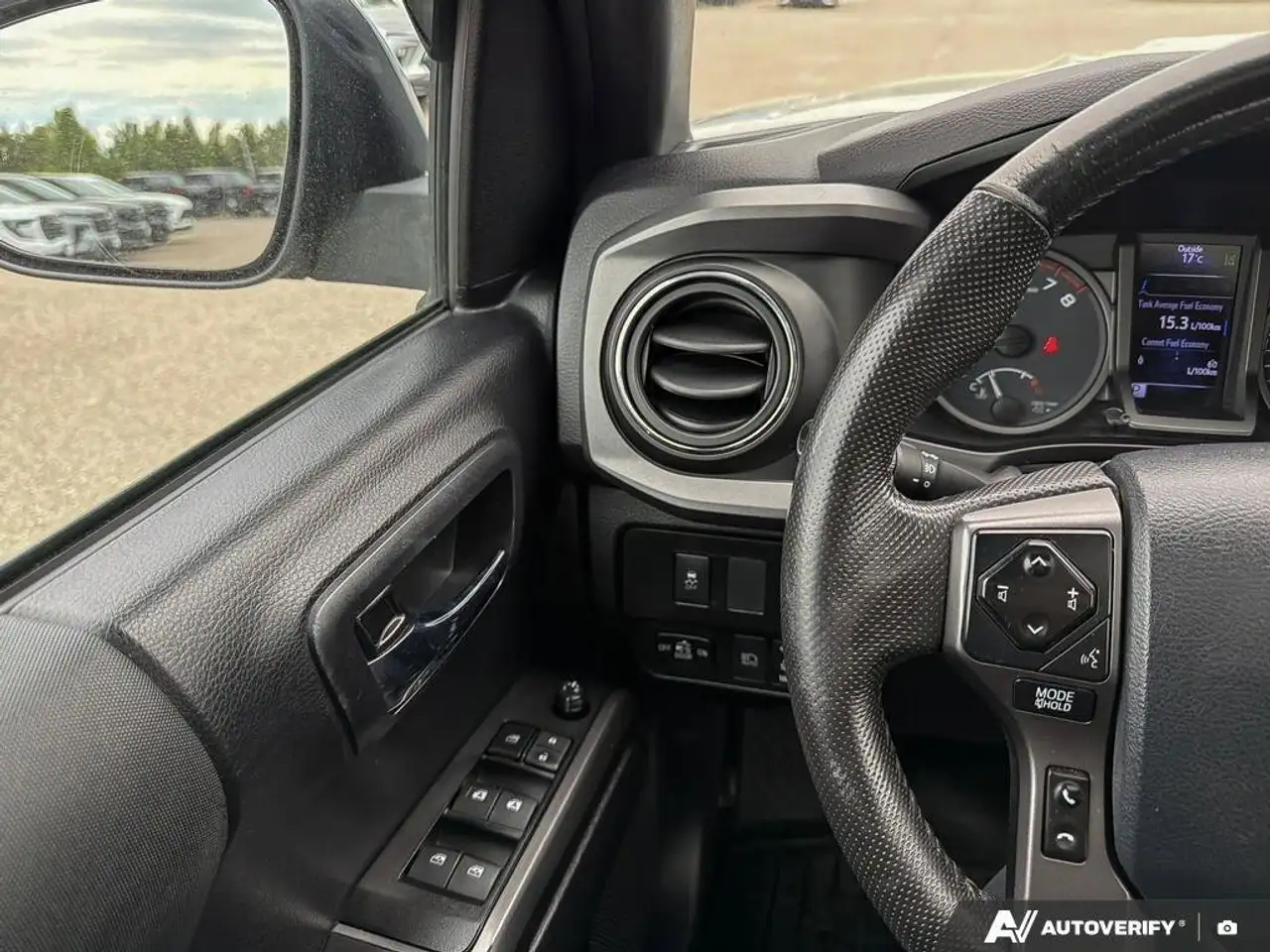 Toyota Tacoma снимка Toyota Tacoma