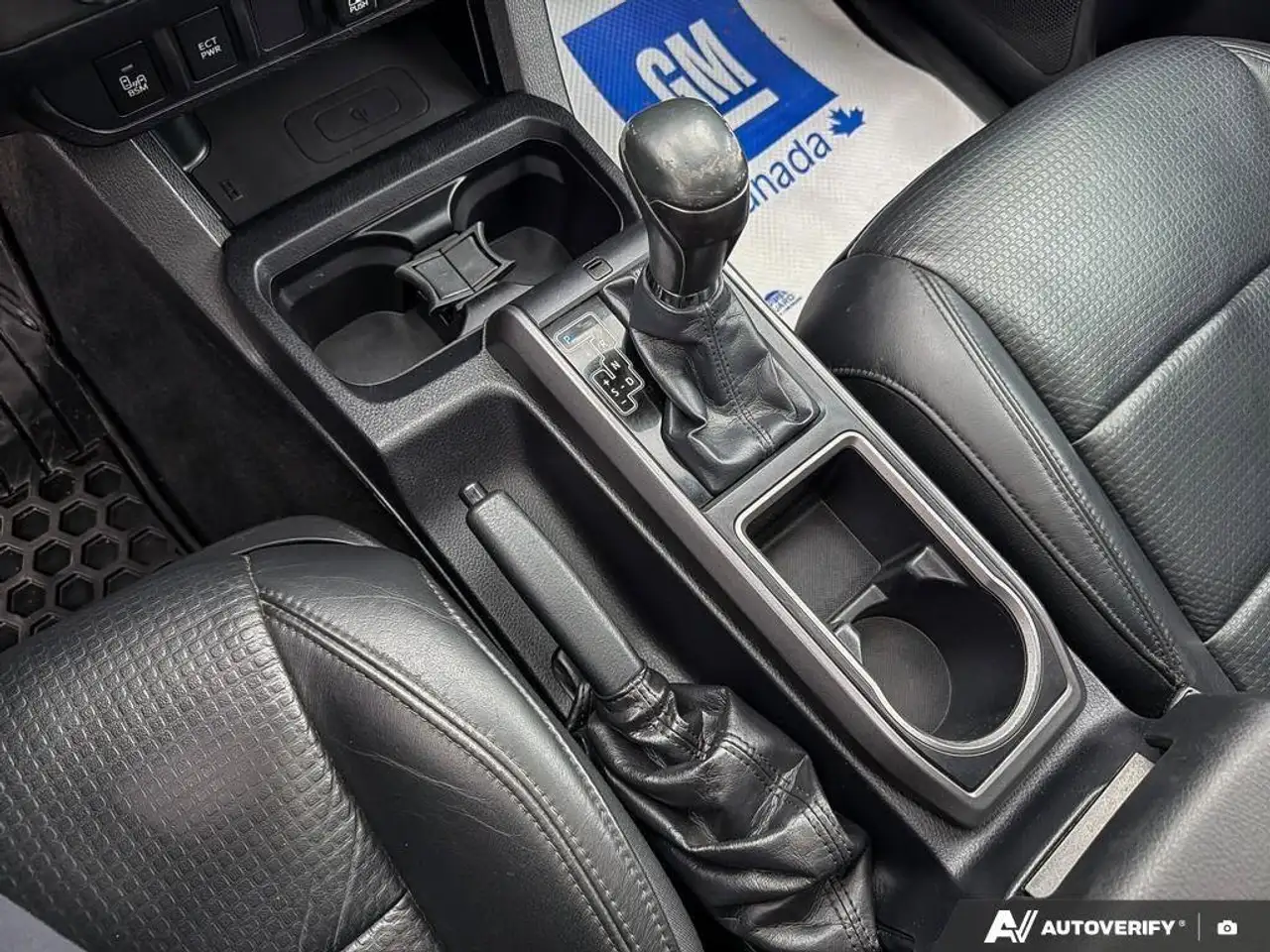 Toyota Tacoma снимка Toyota Tacoma