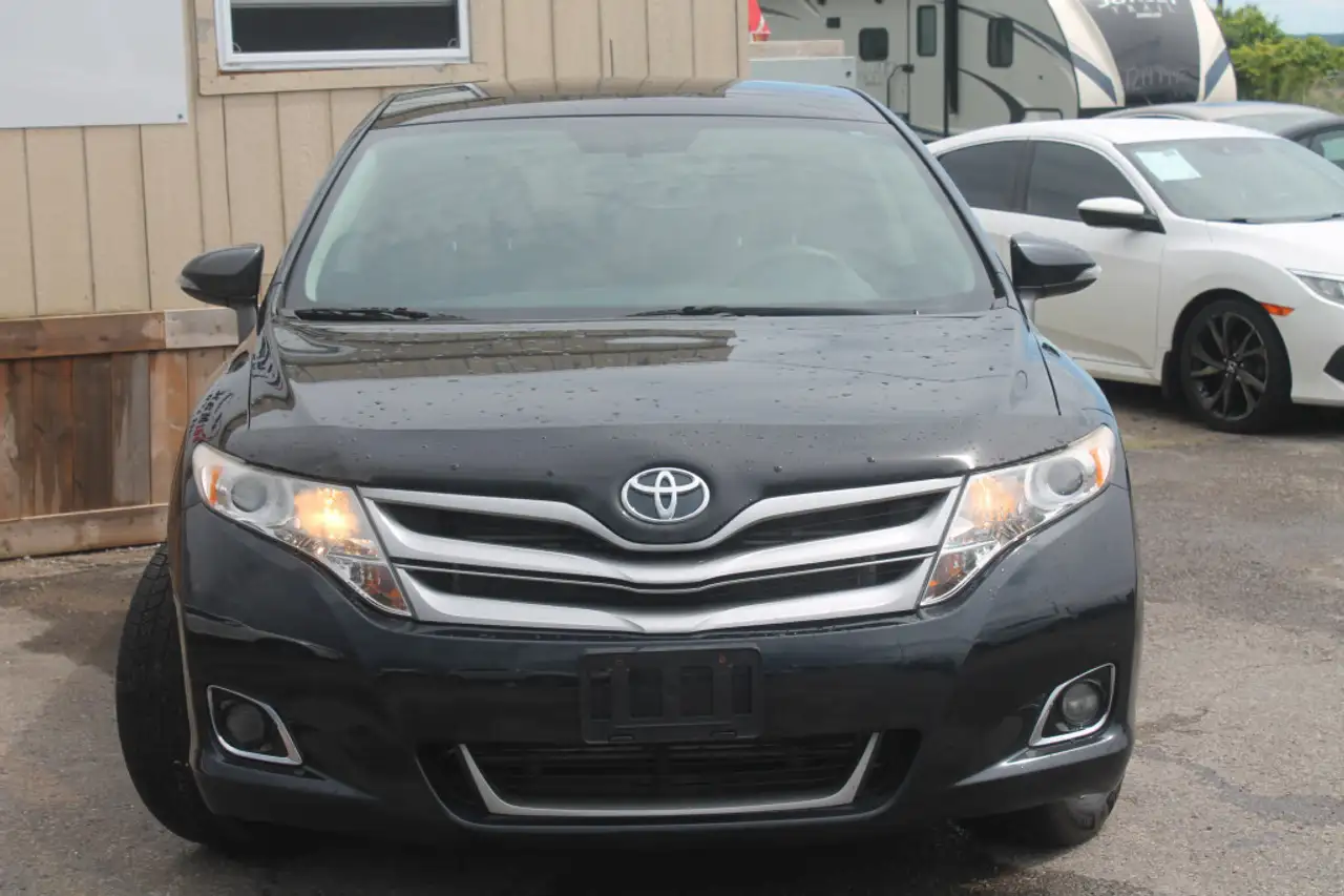 Toyota Venza photo Toyota Venza