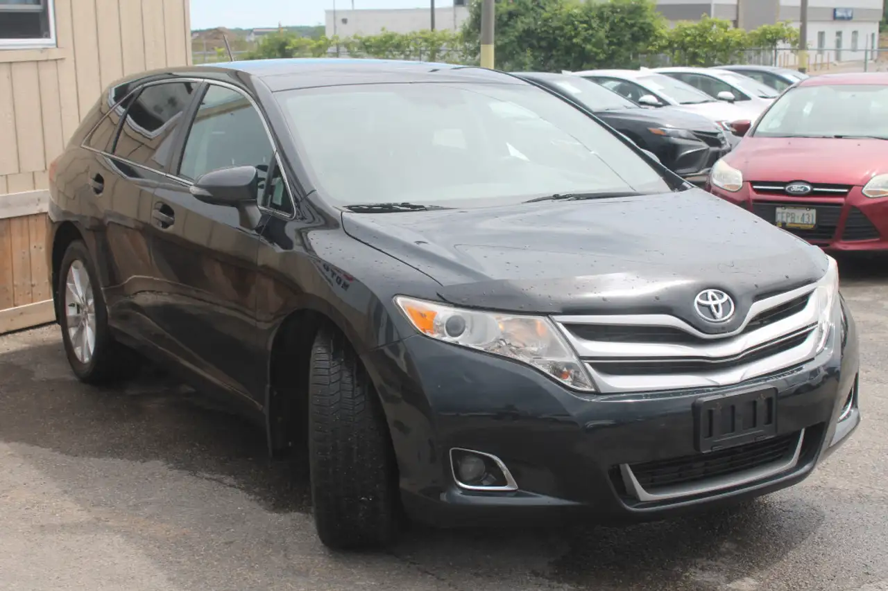 Toyota Venza photo Toyota Venza
