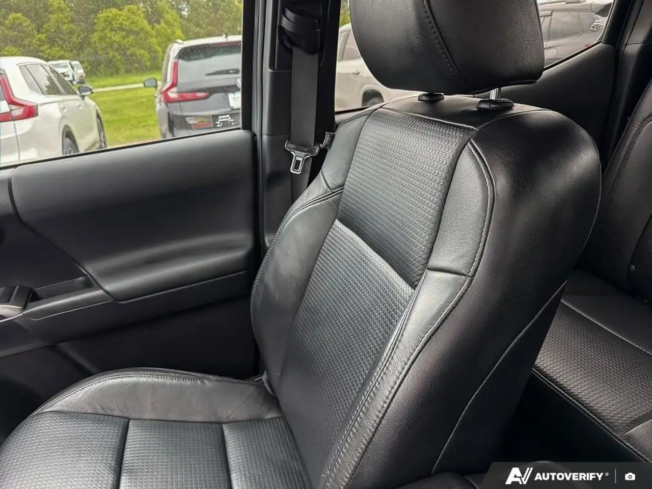 Toyota Tacoma снимка Toyota Tacoma