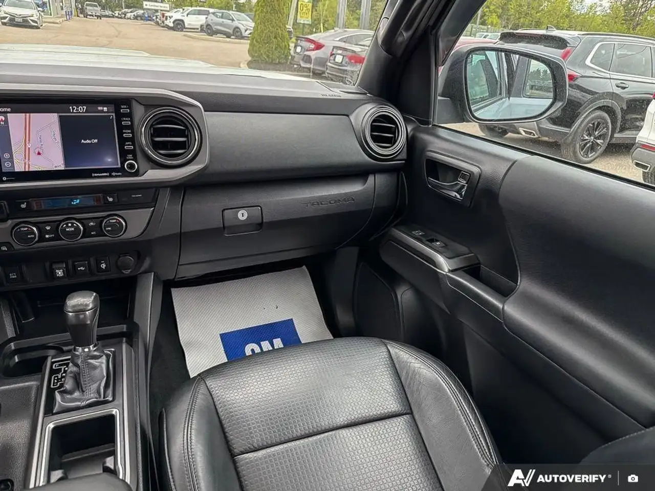 Toyota Tacoma снимка Toyota Tacoma