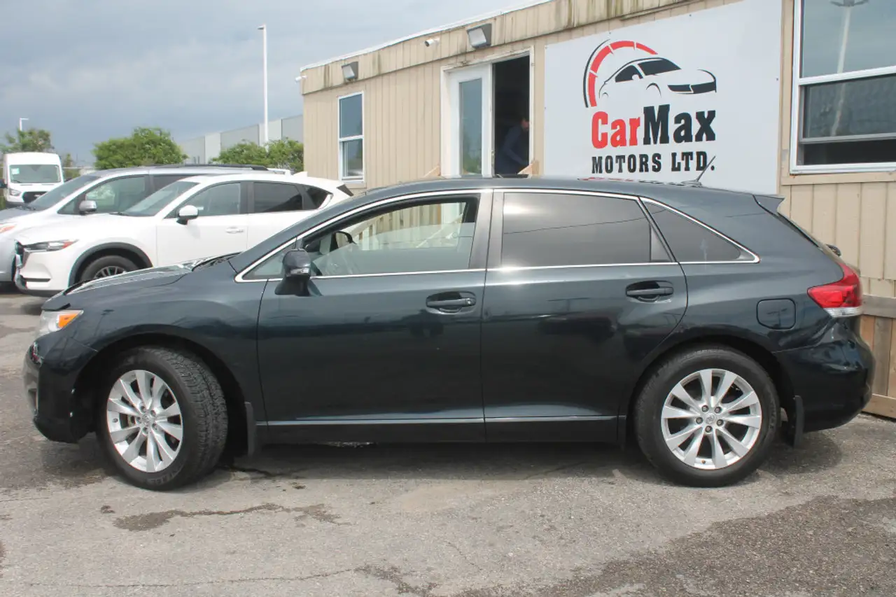 Toyota Venza photo Toyota Venza