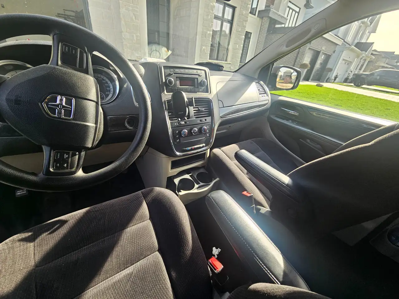 Dodge Grand Caravan photo Dodge Grand Caravan