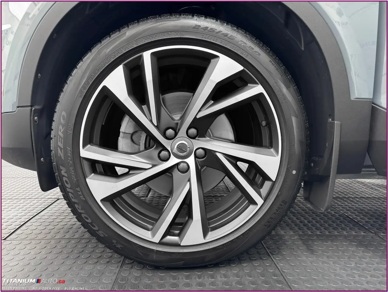 Volvo XC40 photo Volvo XC40
