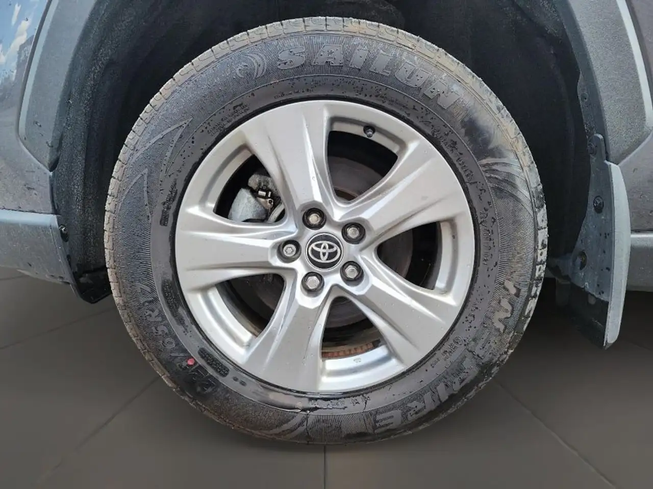 Toyota RAV 4 снимка Toyota RAV 4