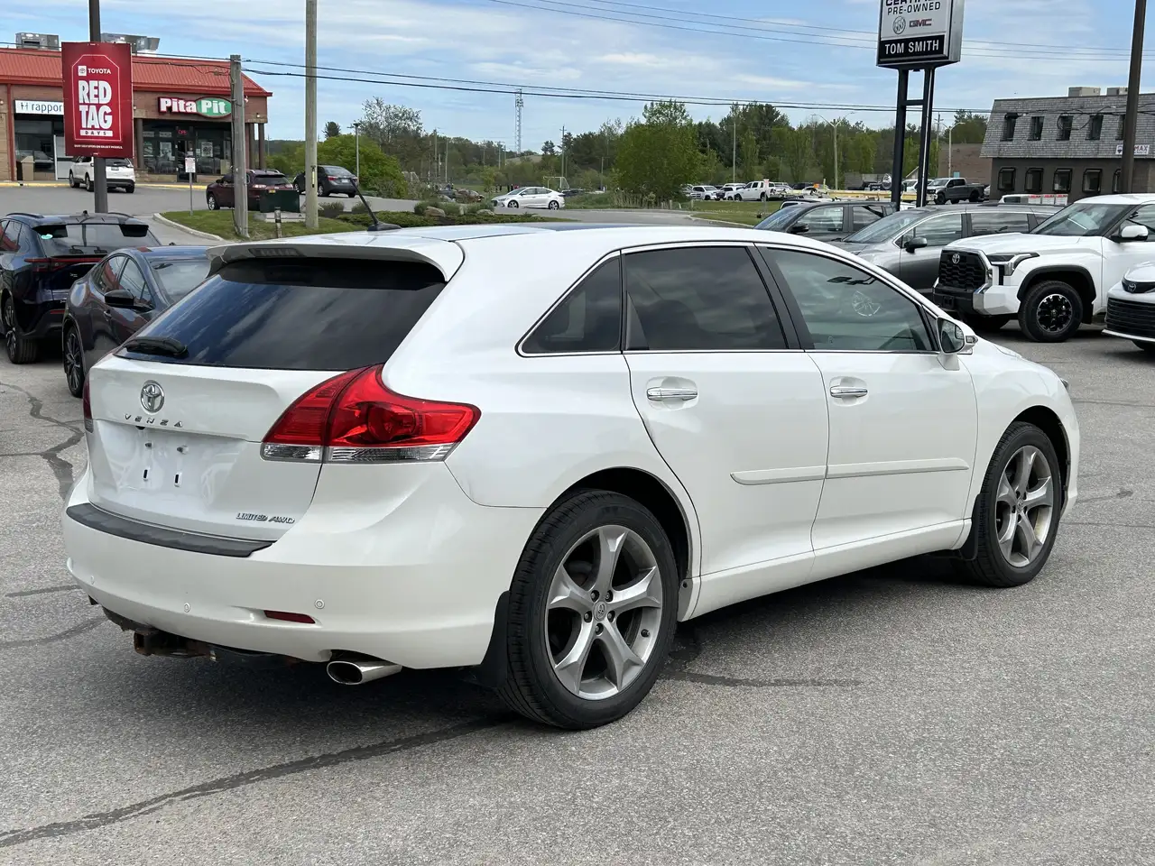 Toyota Venza photo Toyota Venza