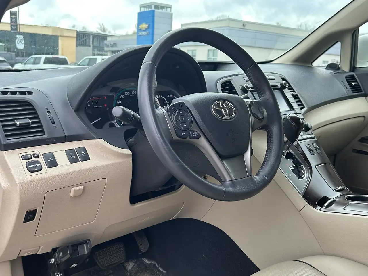 Toyota Venza photo Toyota Venza
