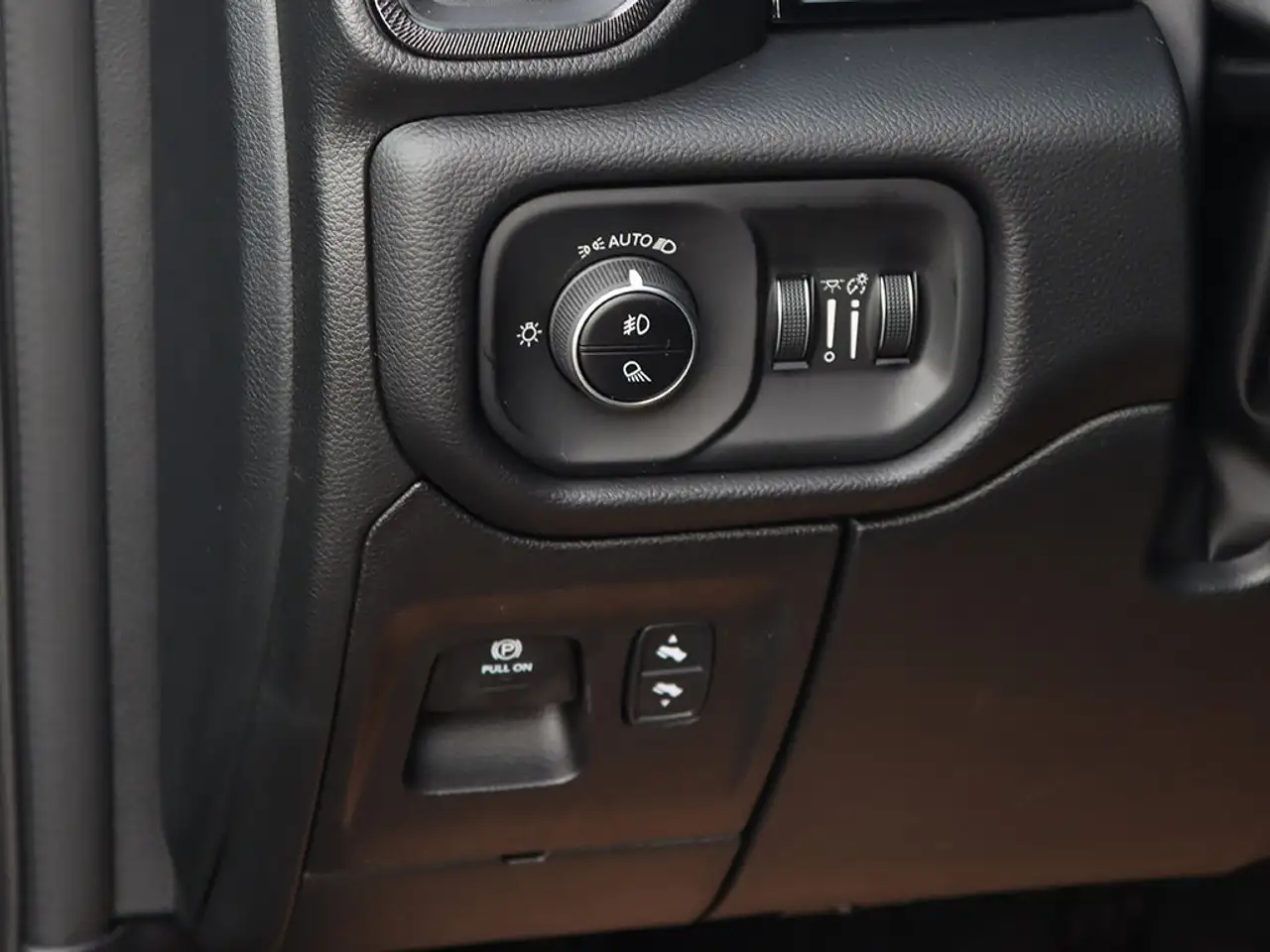 RAM 1500 photo RAM 1500