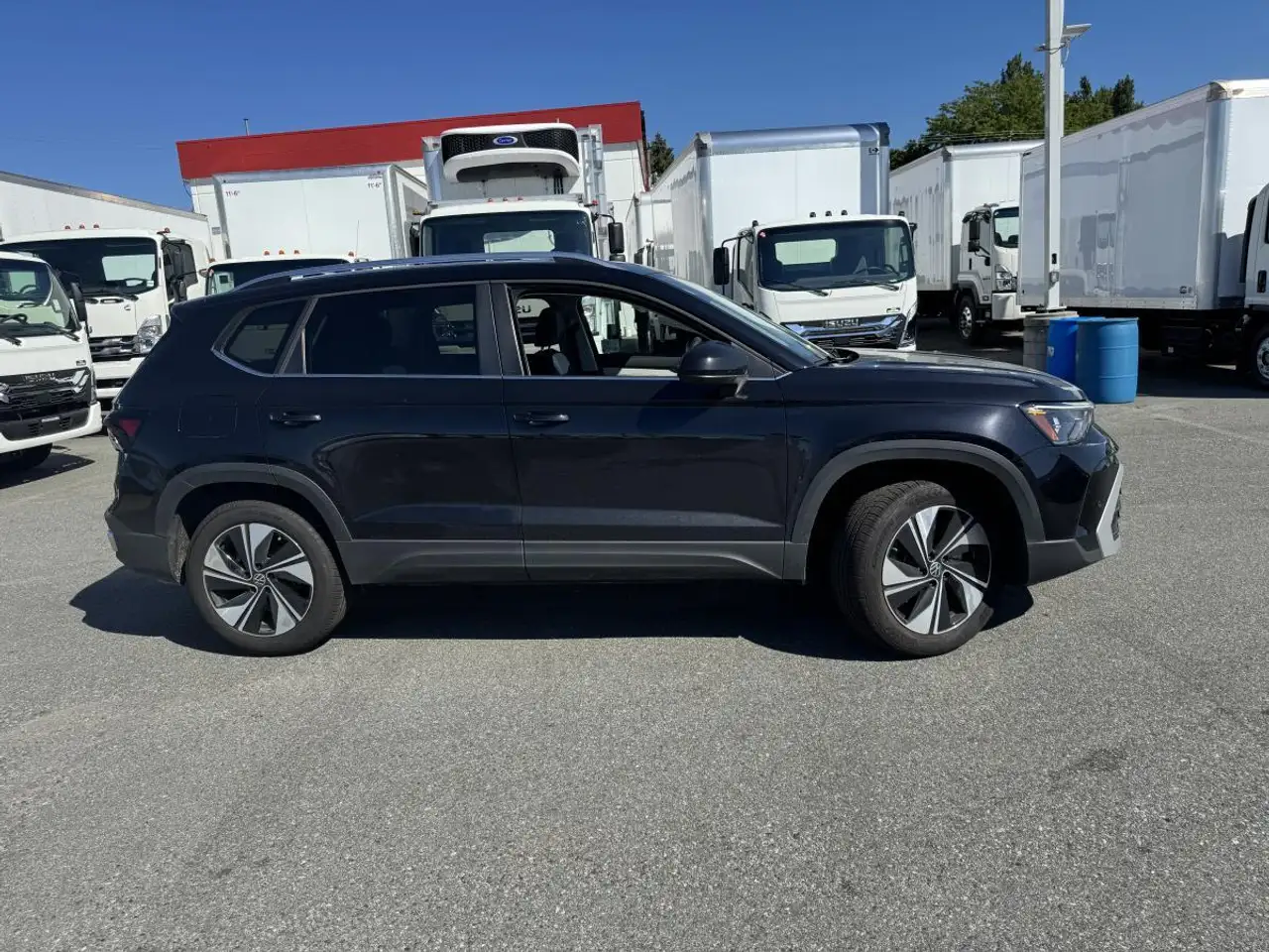 Volkswagen Taos photo Volkswagen Taos