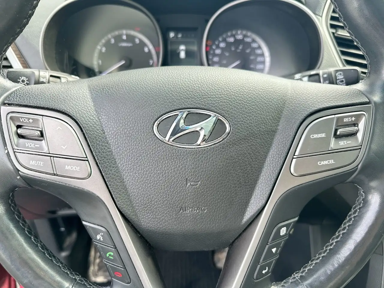 Hyundai SANTA FE снимка Hyundai SANTA FE