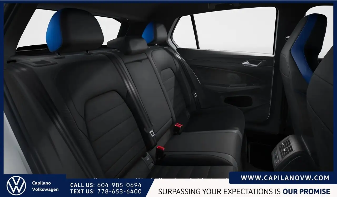 Volkswagen Golf R photo Volkswagen Golf R