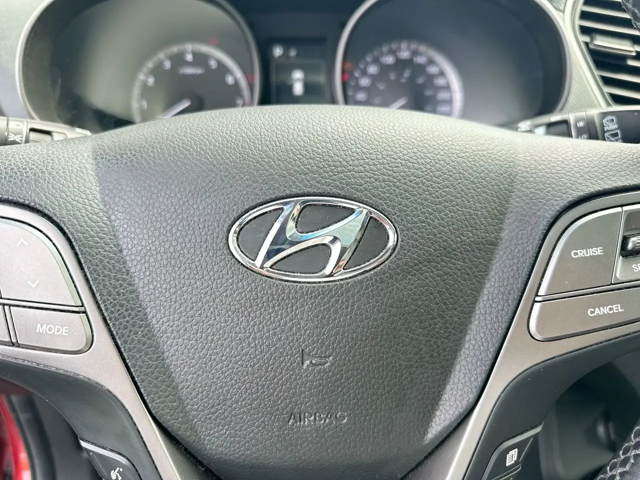 Hyundai SANTA FE снимка Hyundai SANTA FE