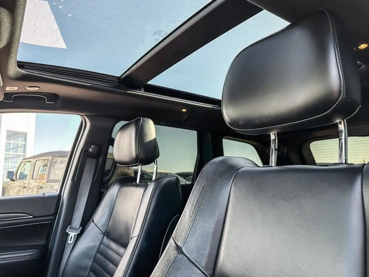 Jeep Grand Cherokee снимка Jeep Grand Cherokee