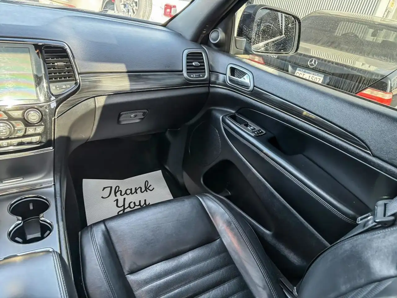 Jeep Grand Cherokee снимка Jeep Grand Cherokee