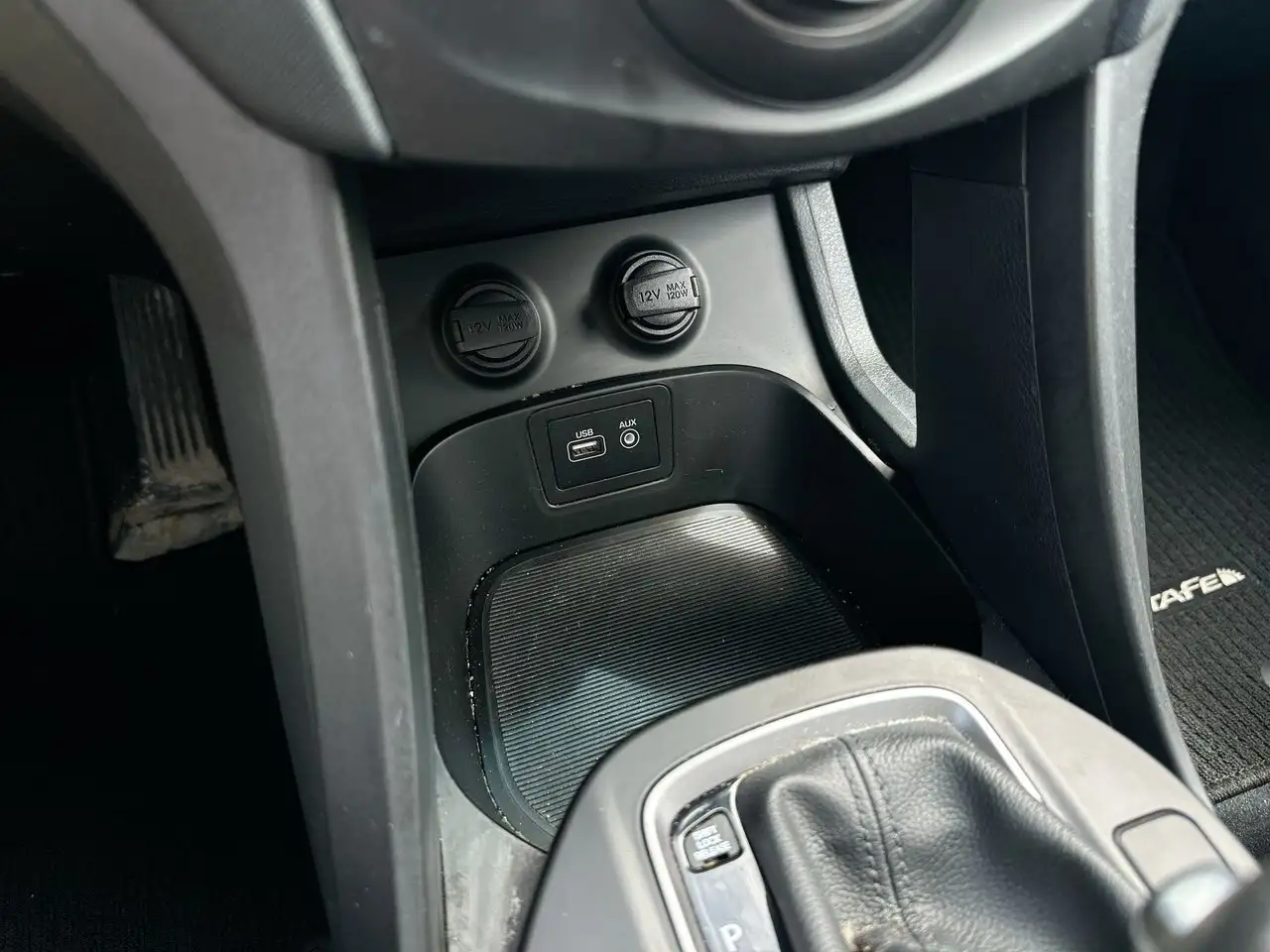 Hyundai SANTA FE снимка Hyundai SANTA FE