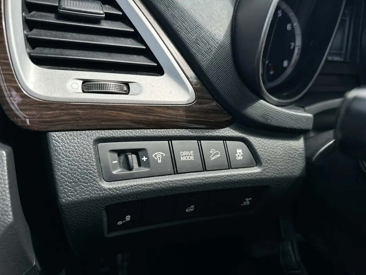 Hyundai SANTA FE снимка Hyundai SANTA FE