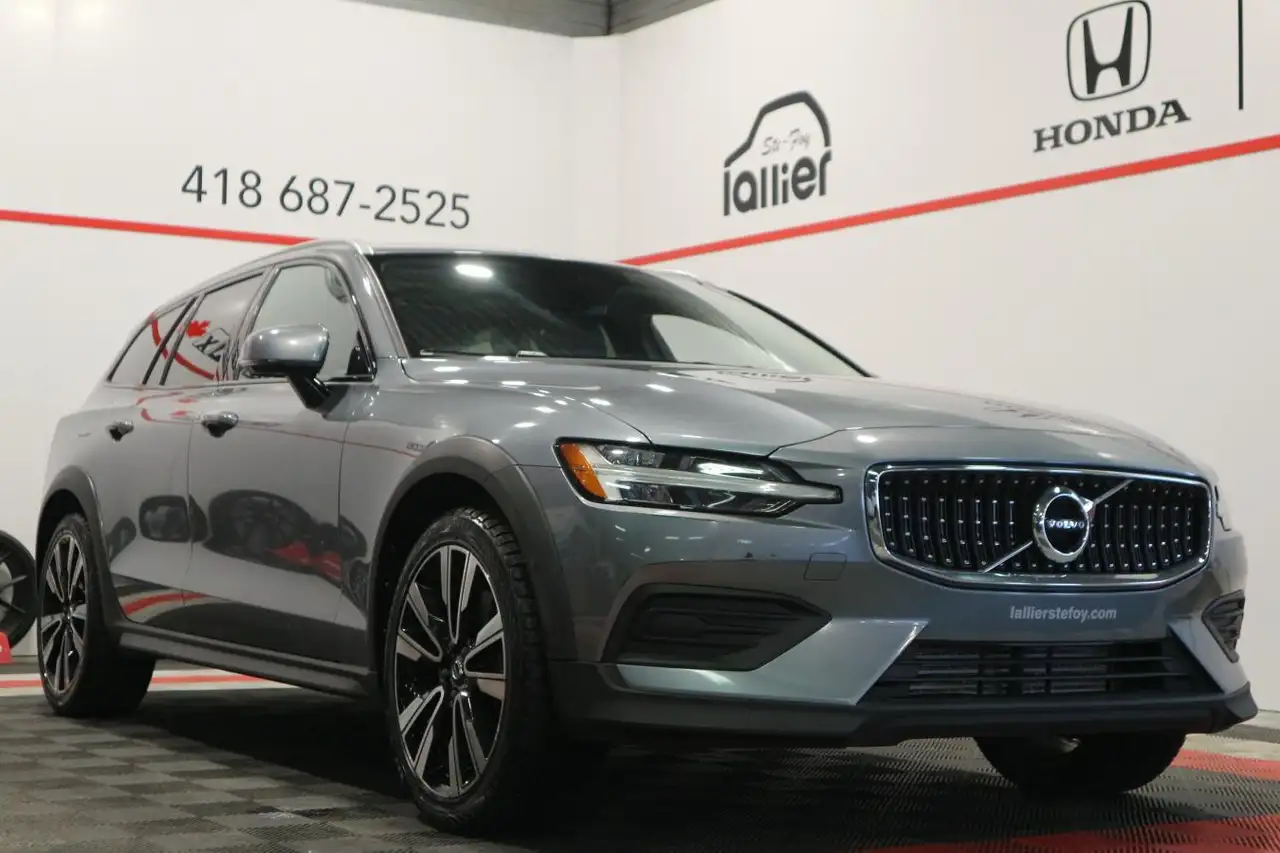 2020 Volvo V60 Cross Country