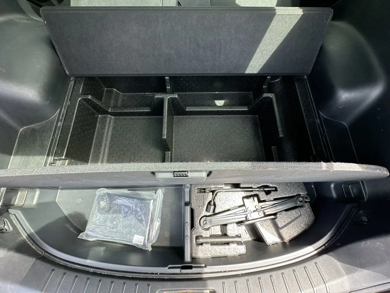 Hyundai SANTA FE снимка Hyundai SANTA FE