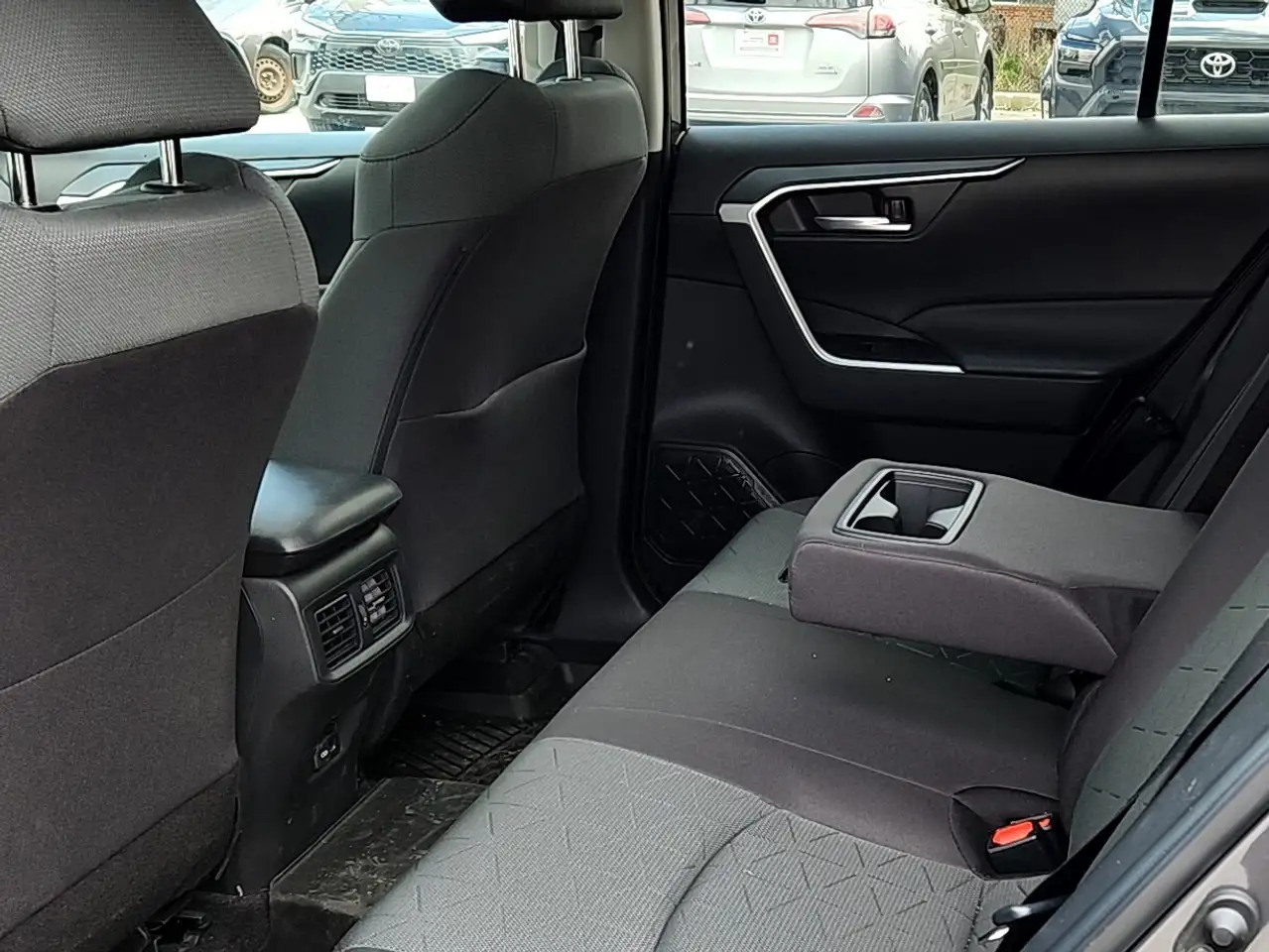 Toyota RAV 4 снимка Toyota RAV 4