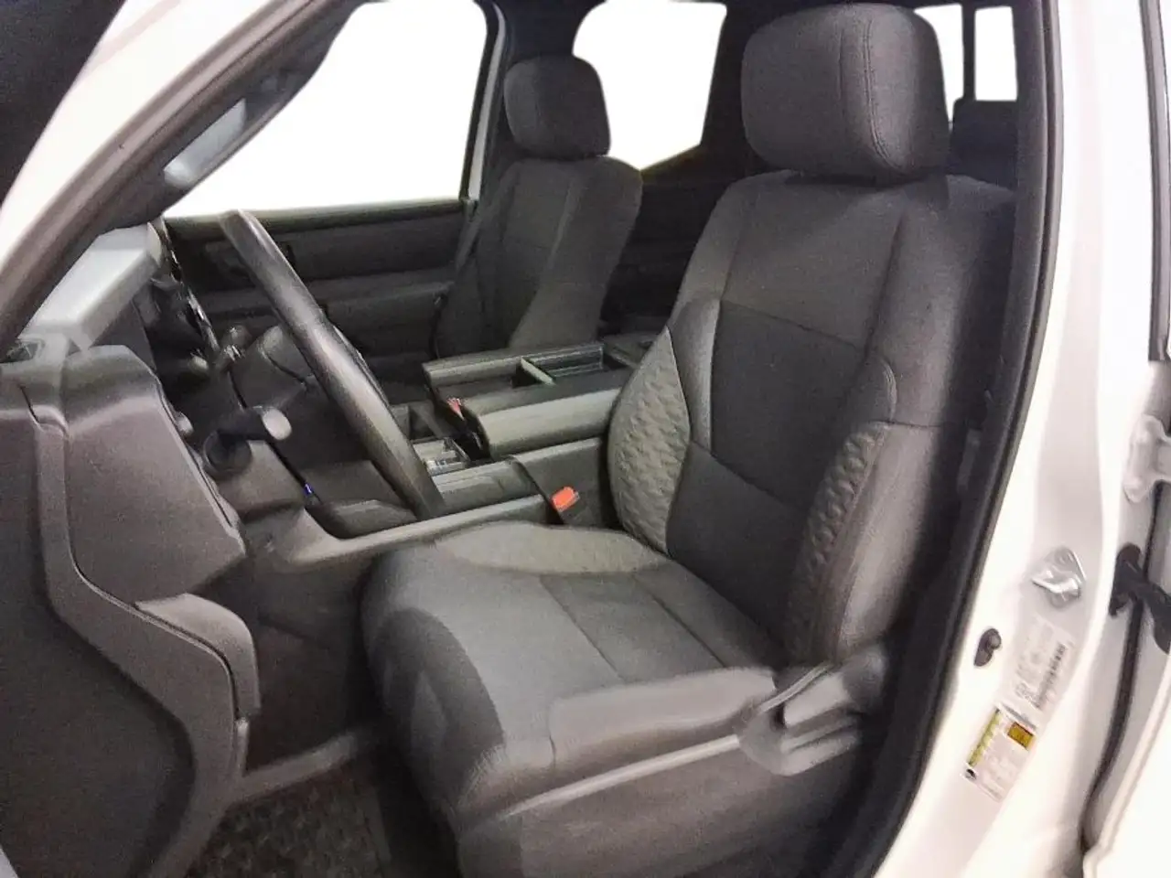 Toyota Tundra снимка Toyota Tundra