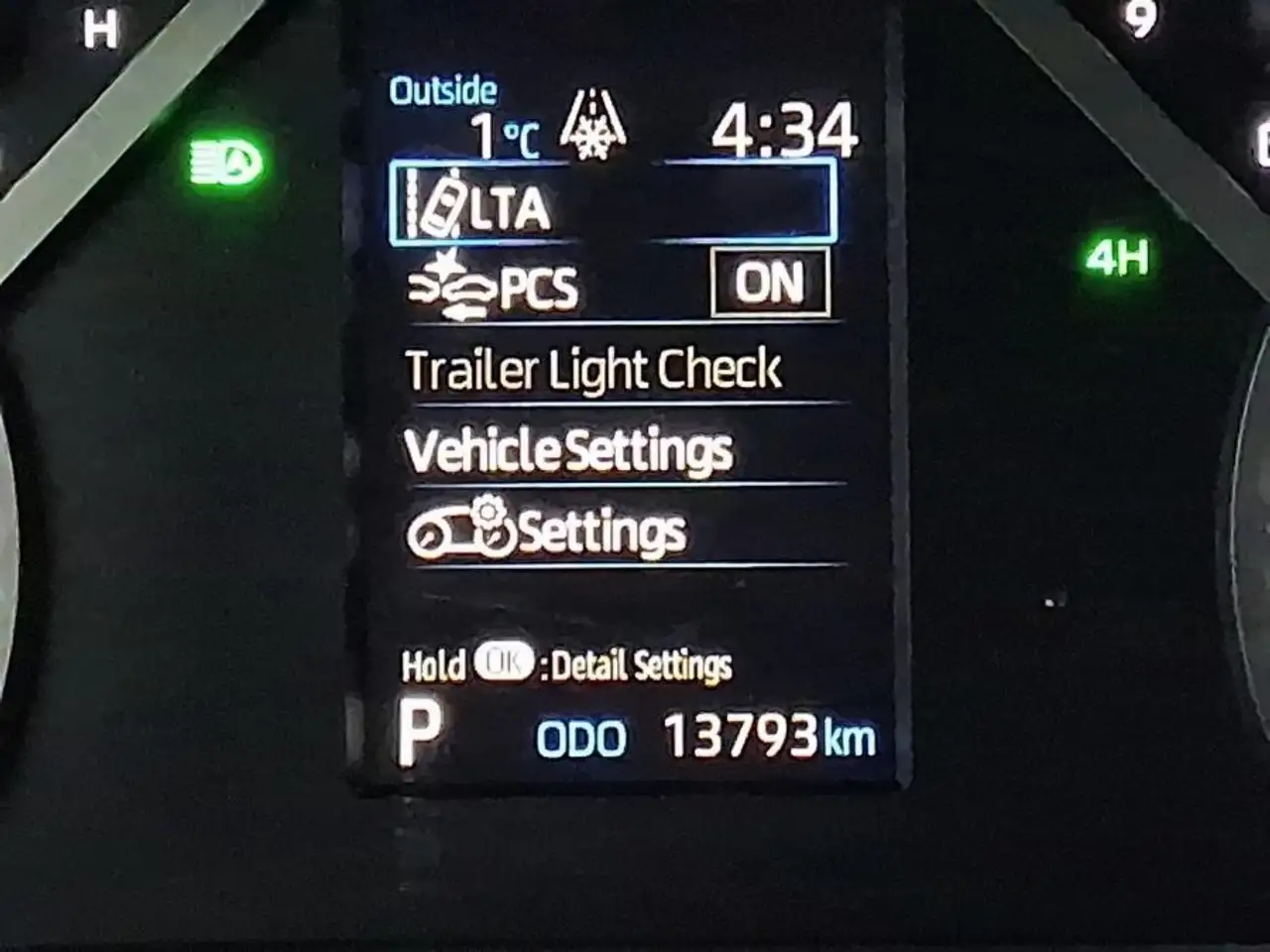 Toyota Tundra снимка Toyota Tundra