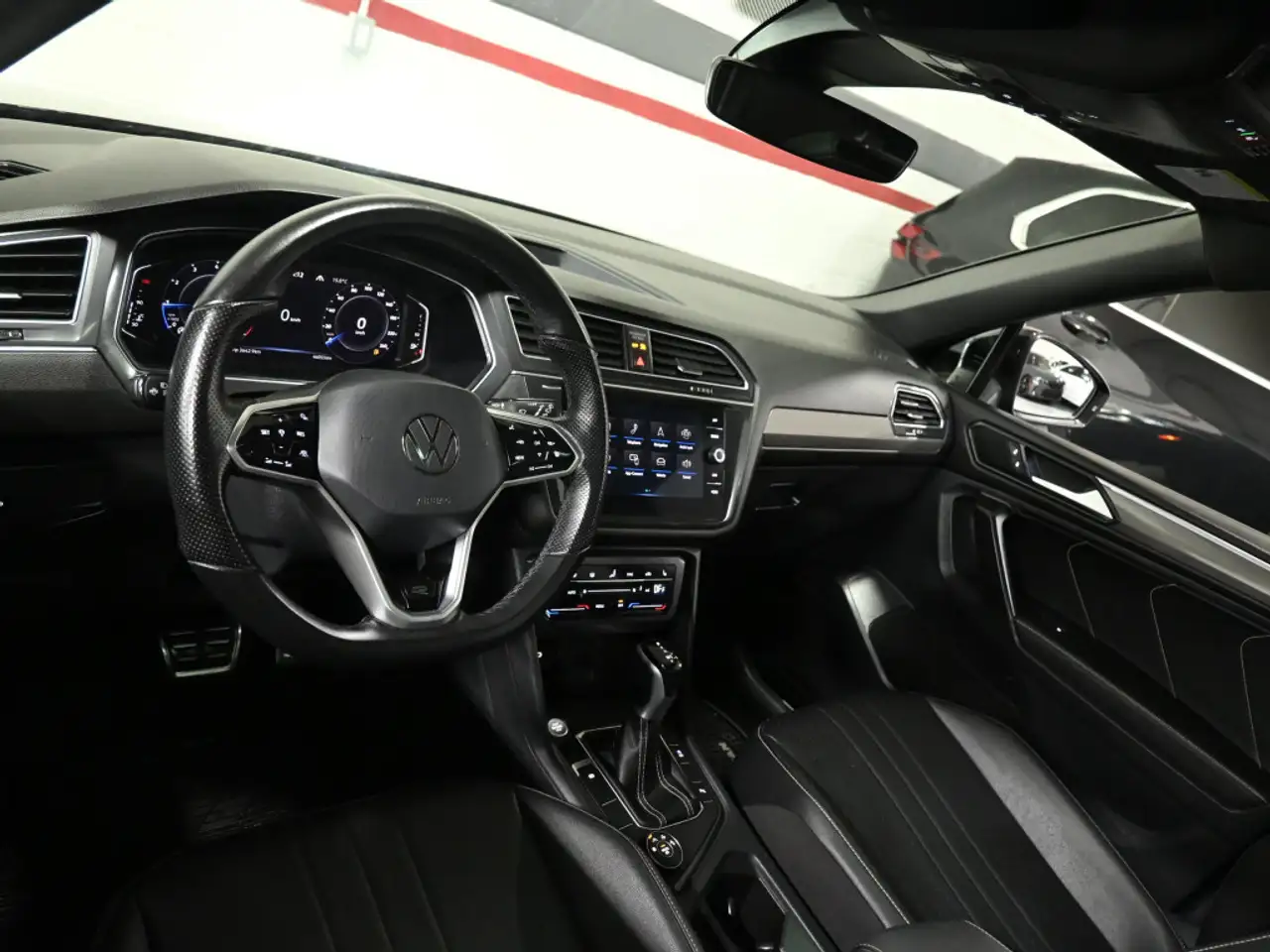 Volkswagen Tiguan снимка Volkswagen Tiguan
