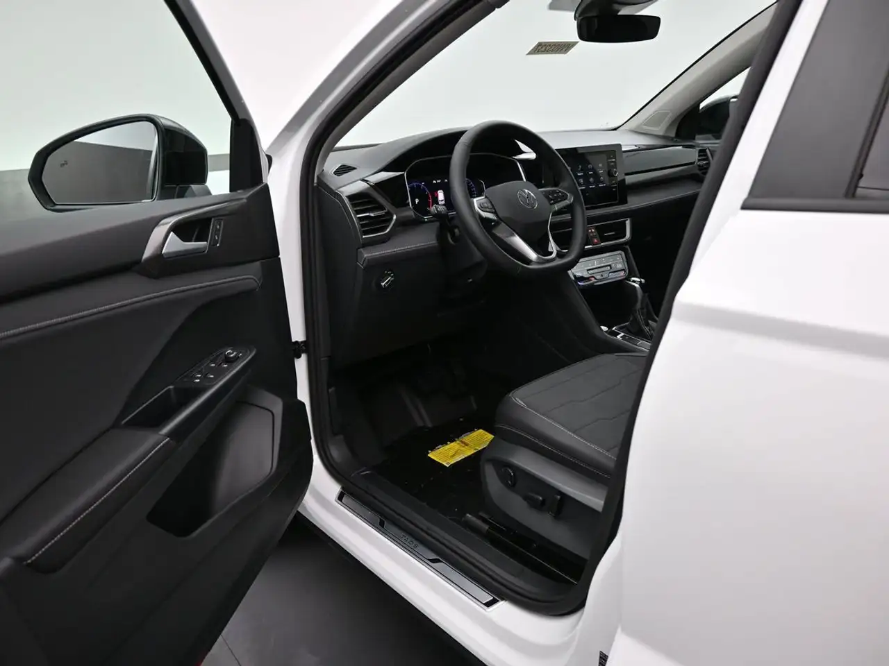 Volkswagen Taos снимка Volkswagen Taos