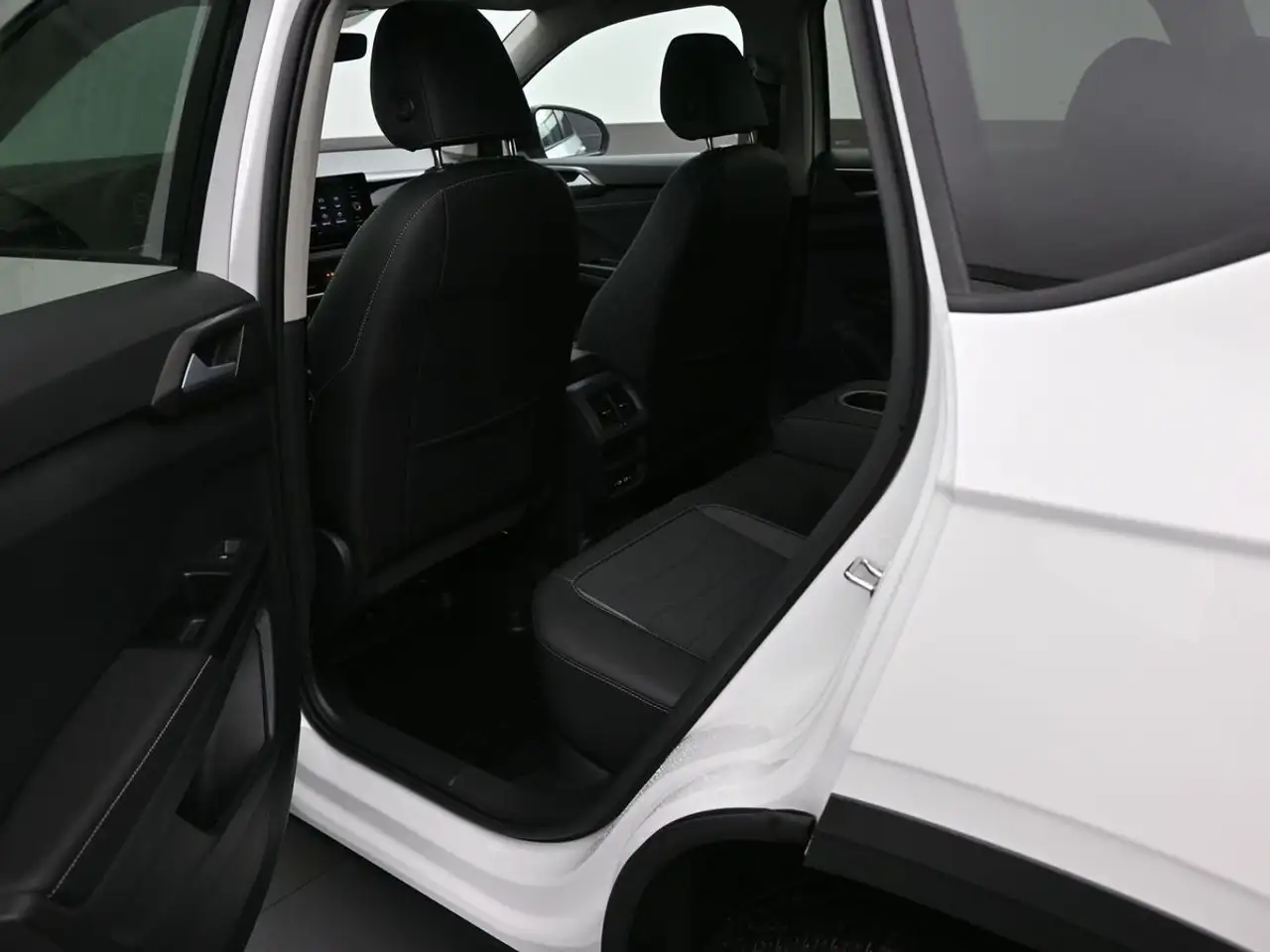 Volkswagen Taos снимка Volkswagen Taos