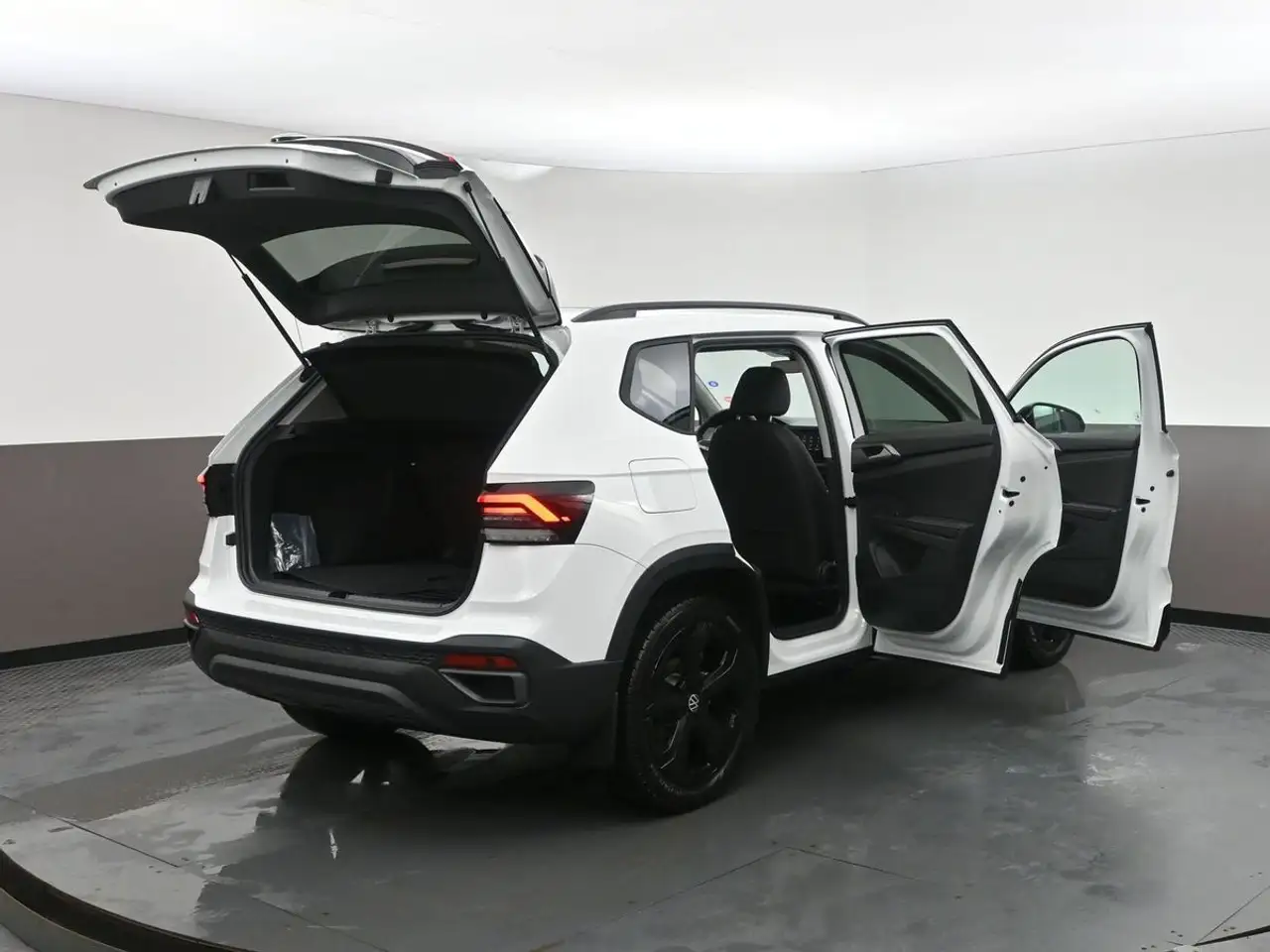 Volkswagen Taos снимка Volkswagen Taos