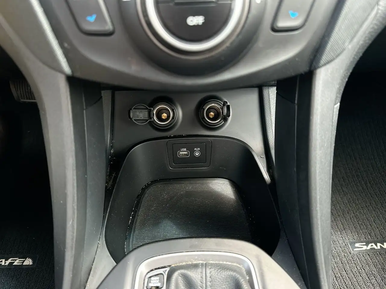 Hyundai SANTA FE снимка Hyundai SANTA FE